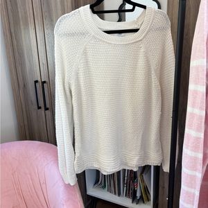 White/off white sweater